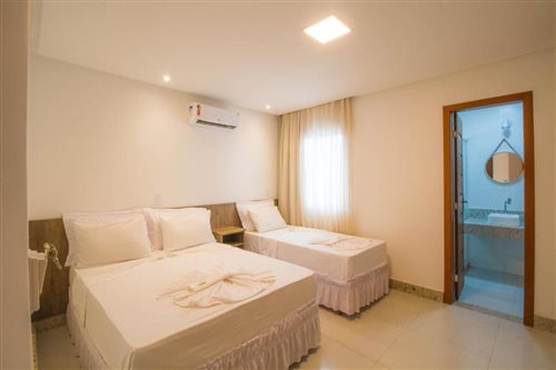 ROOM, DOUBLE BED