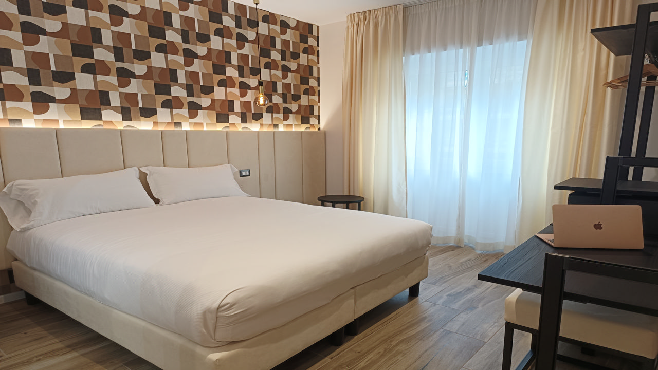 Romi Suite 12/38