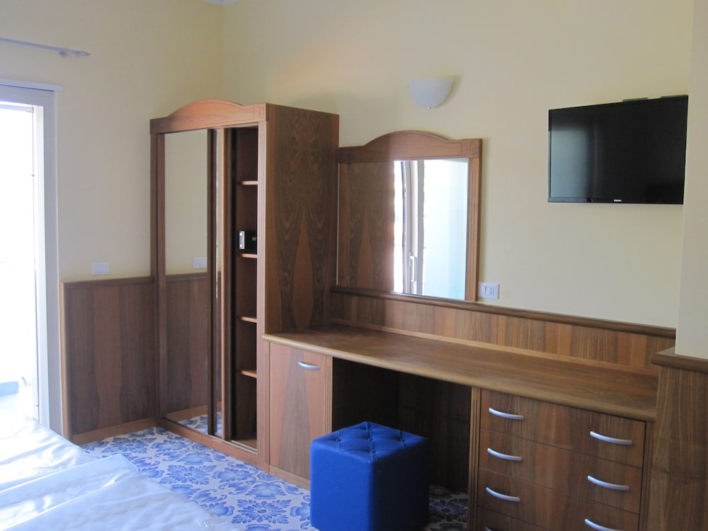 Panoramic Hotel 36/45