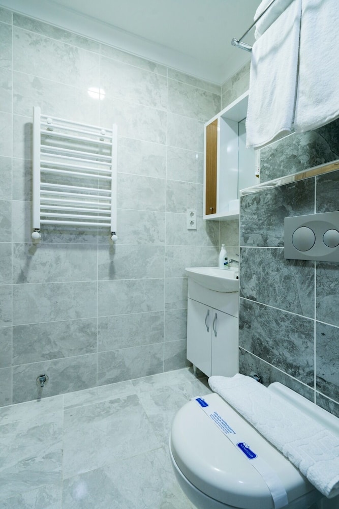 Atam Suites Apart 37/50