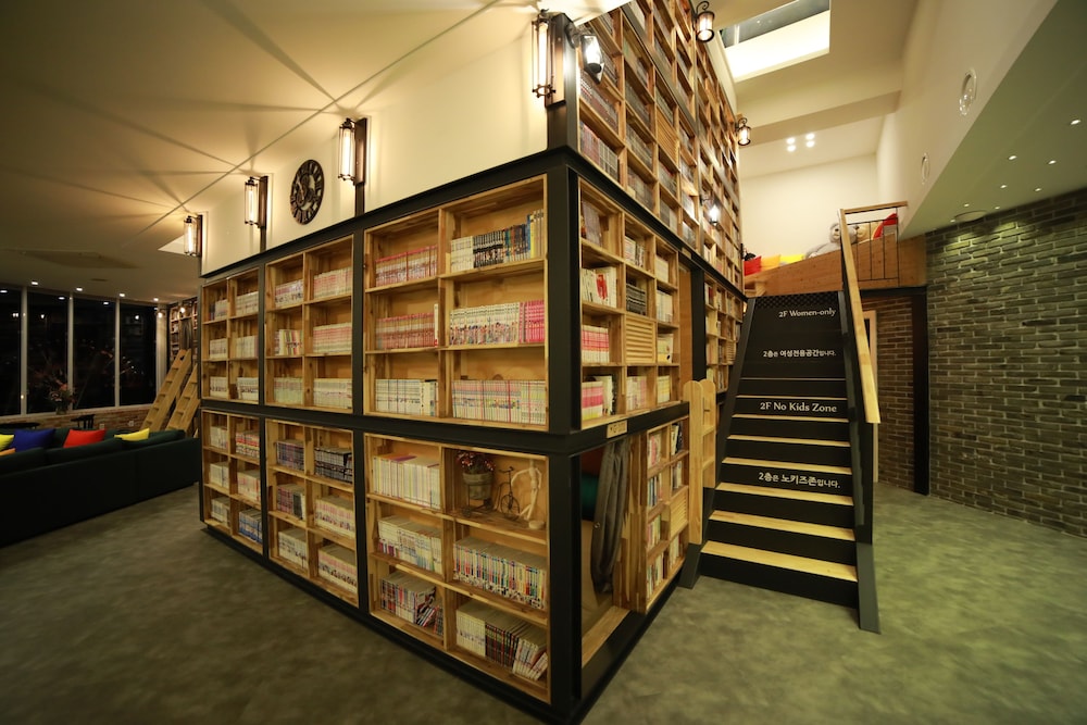 Book Home Gyeongju 7/60