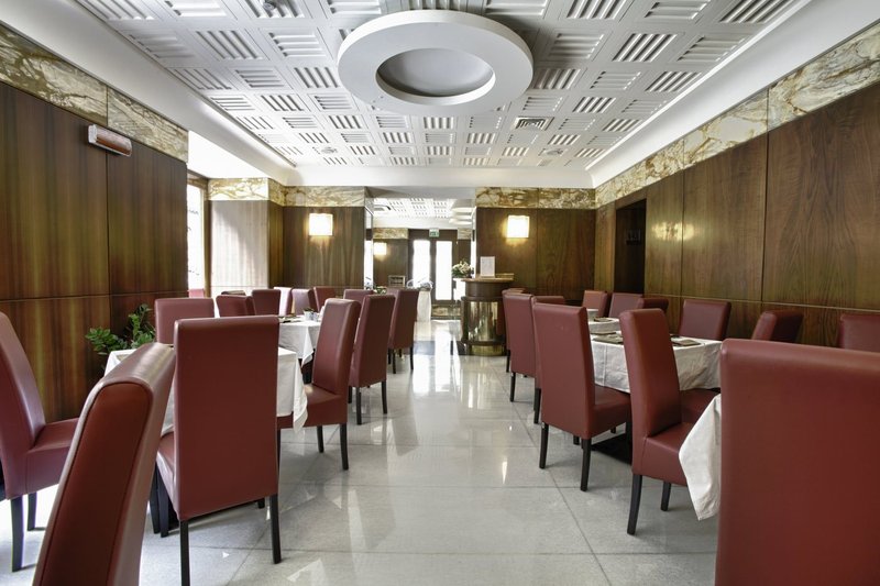 Hotel Naples 68/71