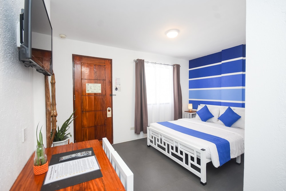 DELUXE, QUEEN BED