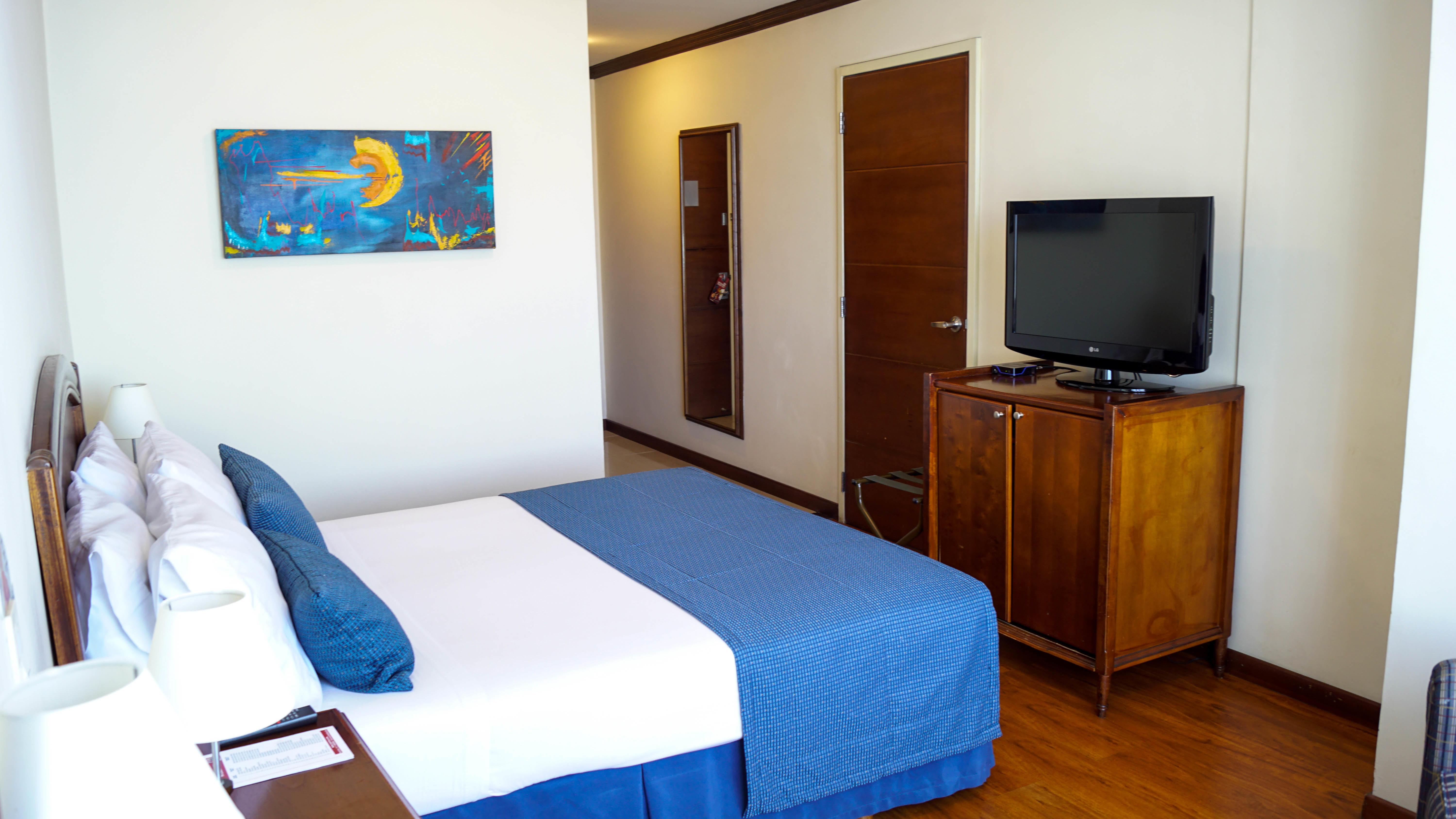 غرفة قياسية بسرير مزدوج، Pop Art Hotel Manizales Centro Historico 5/6