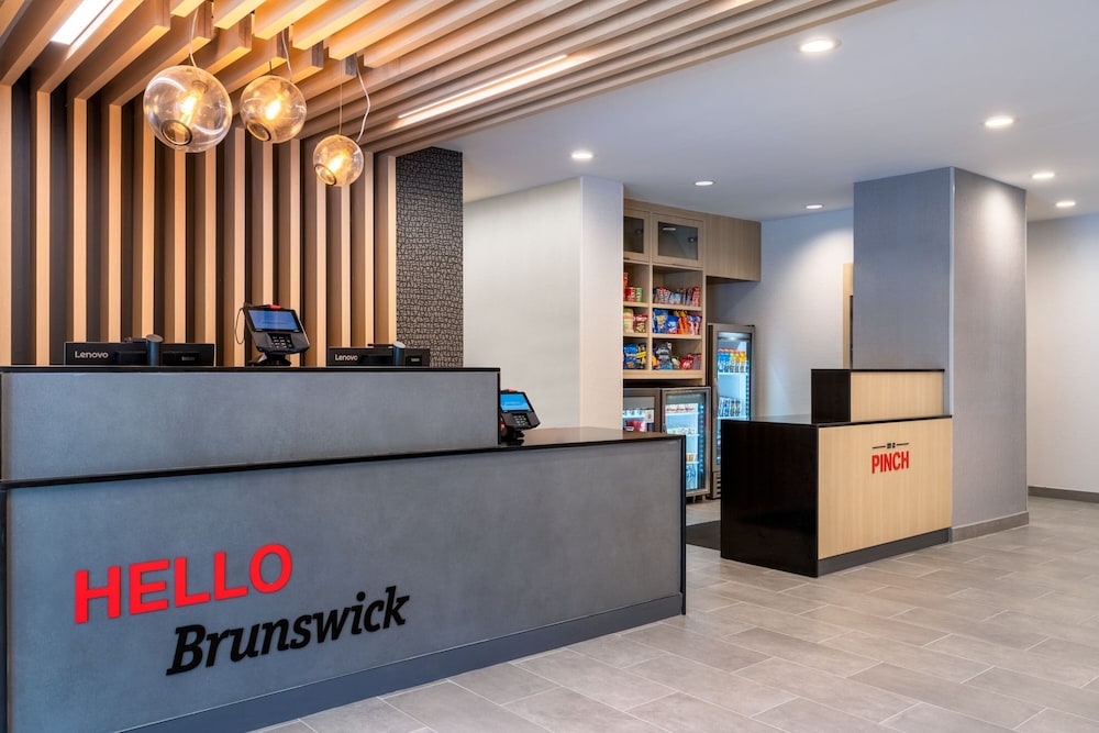 Towneplace Suites by Marriott Brunswick 3/24