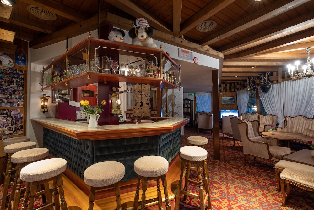 Chalet Swiss Hotel 40/50