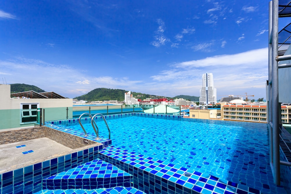 77 Bangla Hotel 30/35
