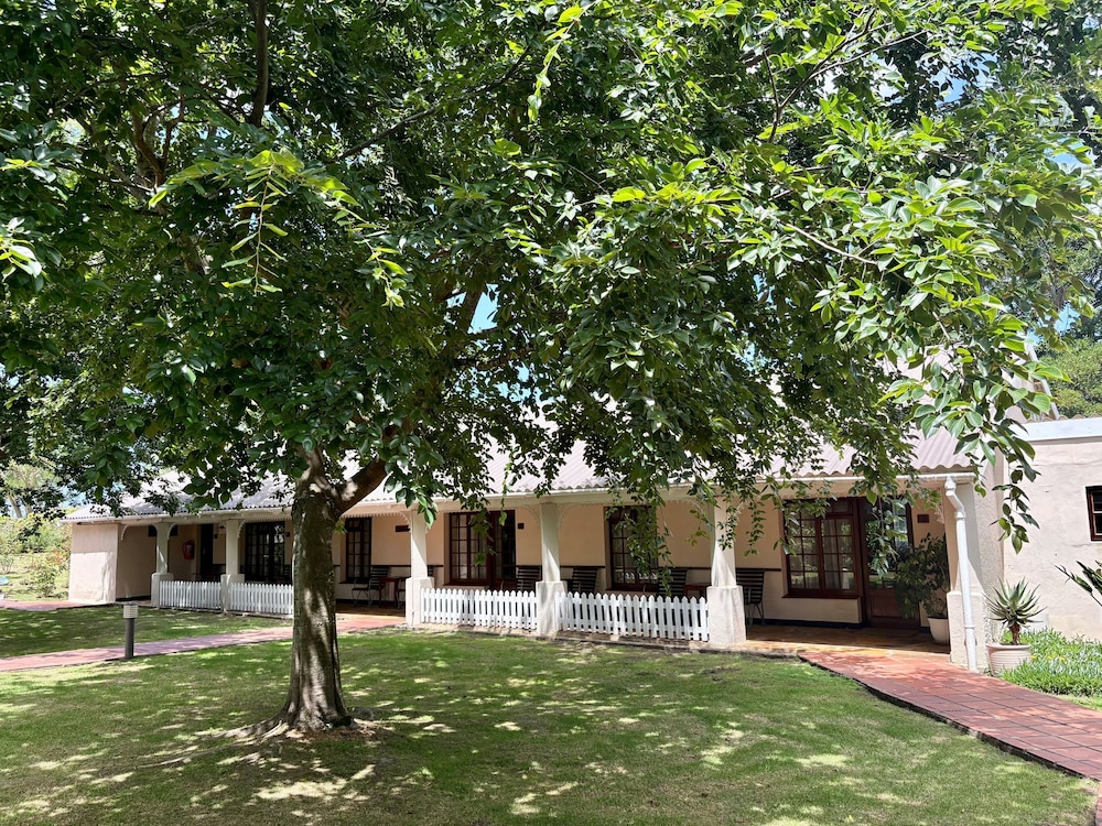 Eight Bells Mountain Inn 34/50