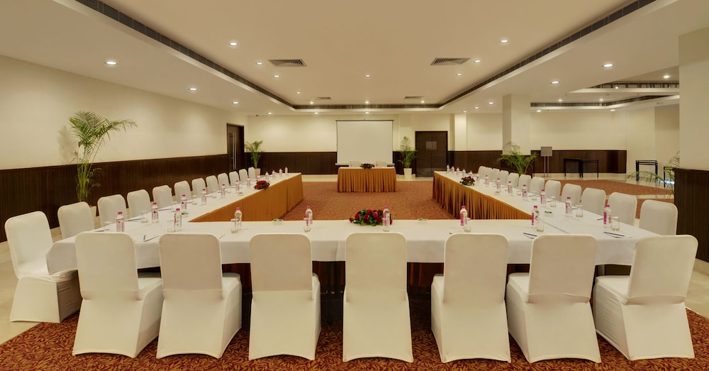 FOUR POINTS BY SHERATON NEW DELHI AIRPORT HIGHWAY 26/28