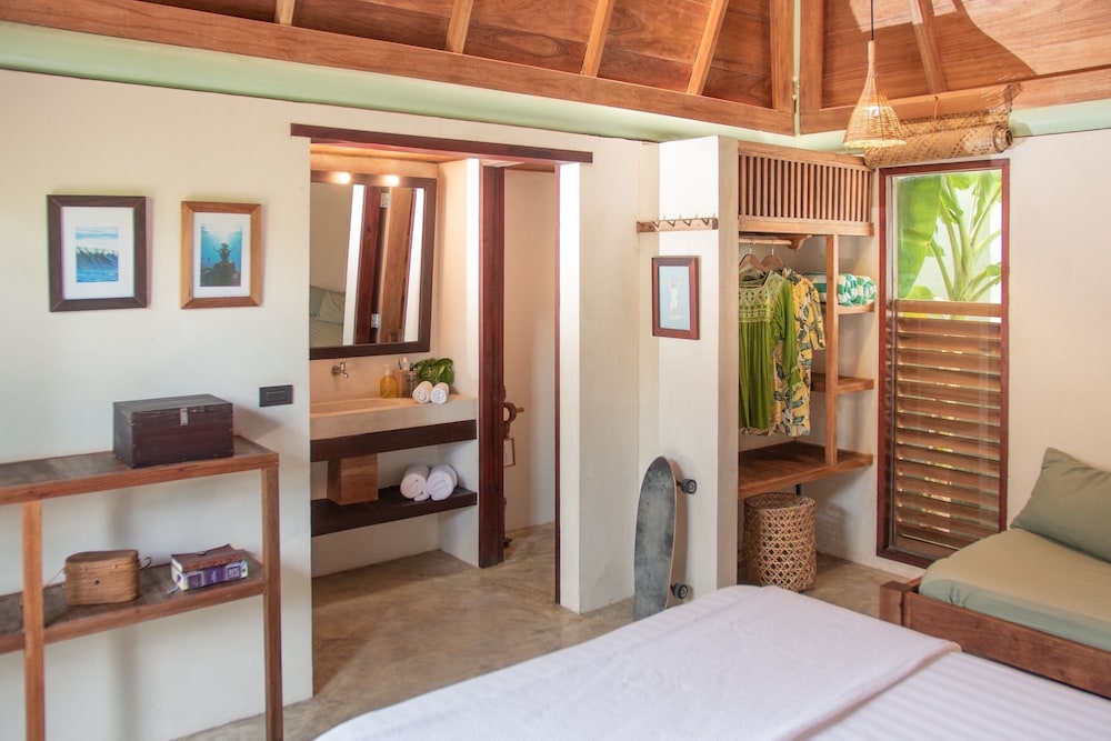 Bravo Beach Resort 10/30