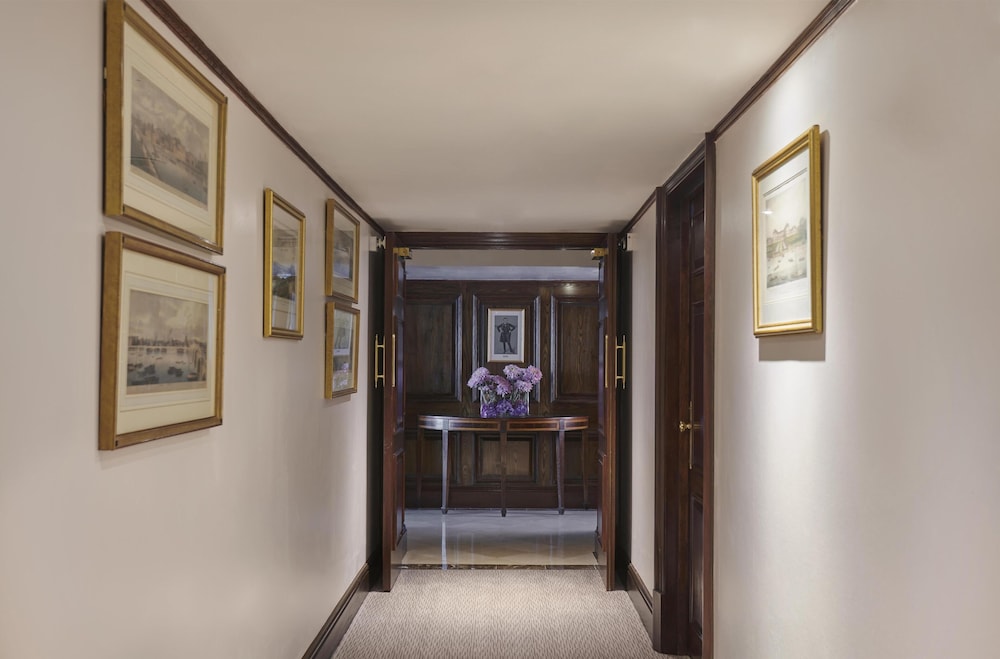 Hyatt Regency London The Churchill 10/80