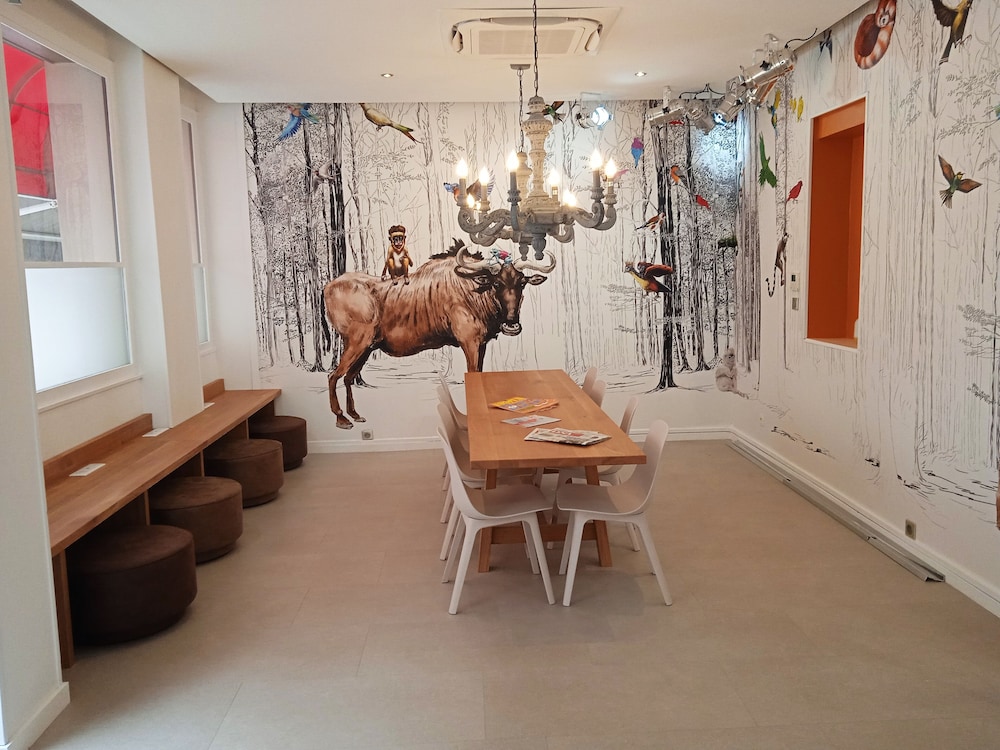 restaurant-cafeteria