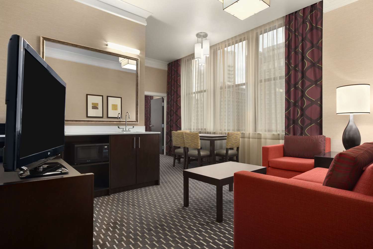 Suite, King Bed, City View, Corner