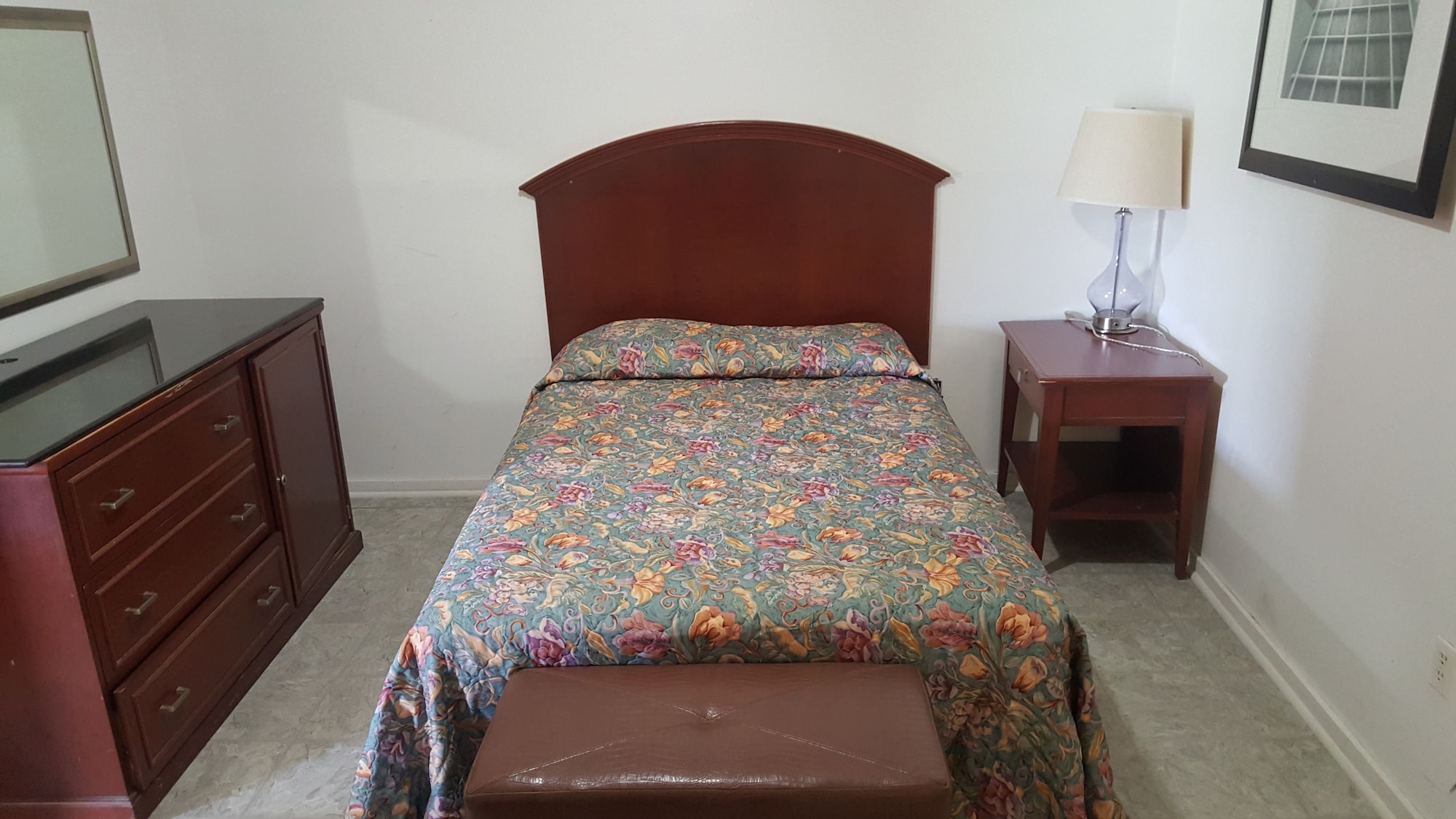 2 BEDROOMS, APARTMENT, KITCHEN