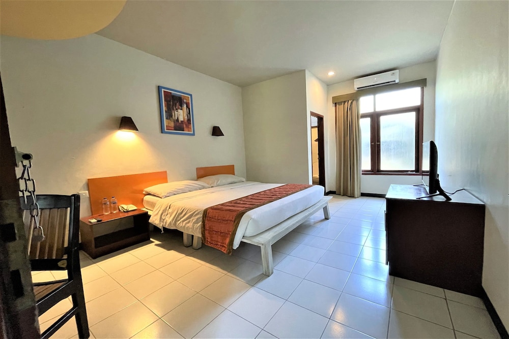 The Yani Hotel 15/57