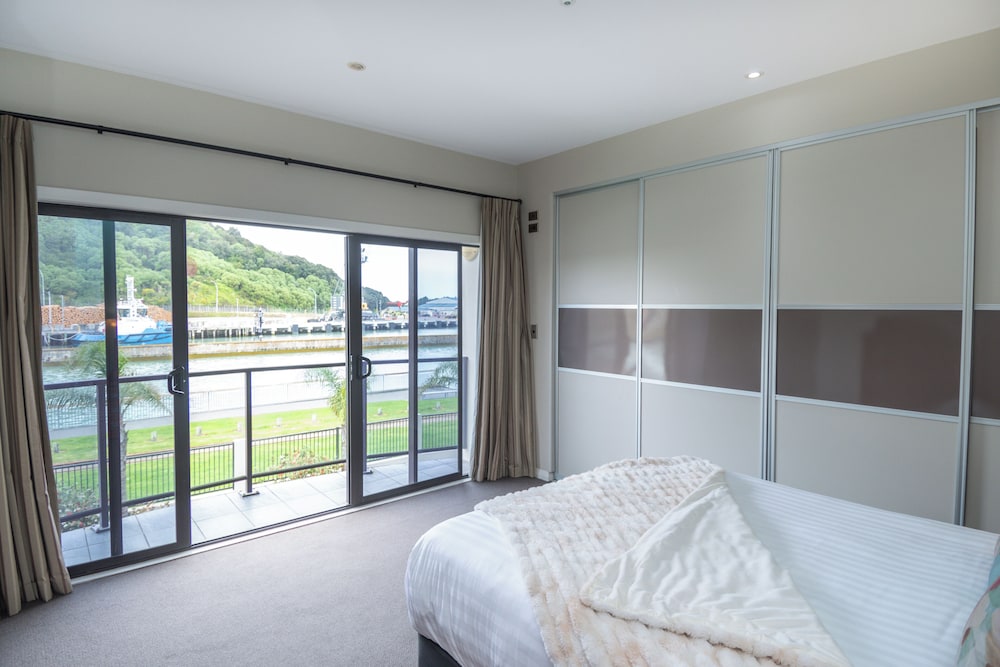 Portside Hotel 23/68