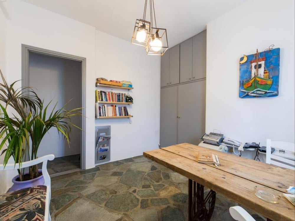 Evi Rooms 75/89