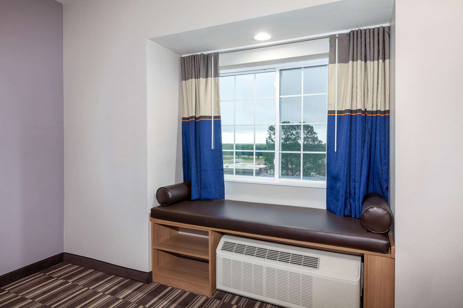 Microtel Inn And Suites By Wyndham College Station 34/34