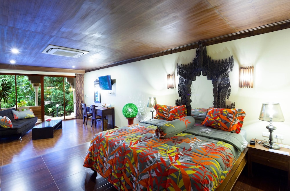 Tropica Bungalow Hotel 53/69