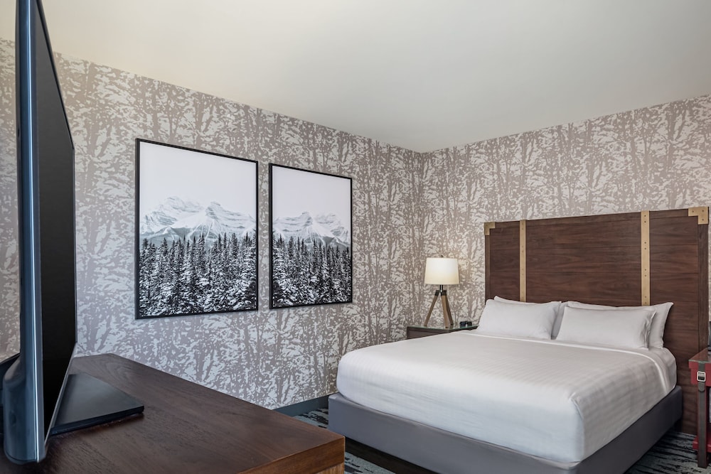 Gaylord Rockies Resort & Convention Center 12/70