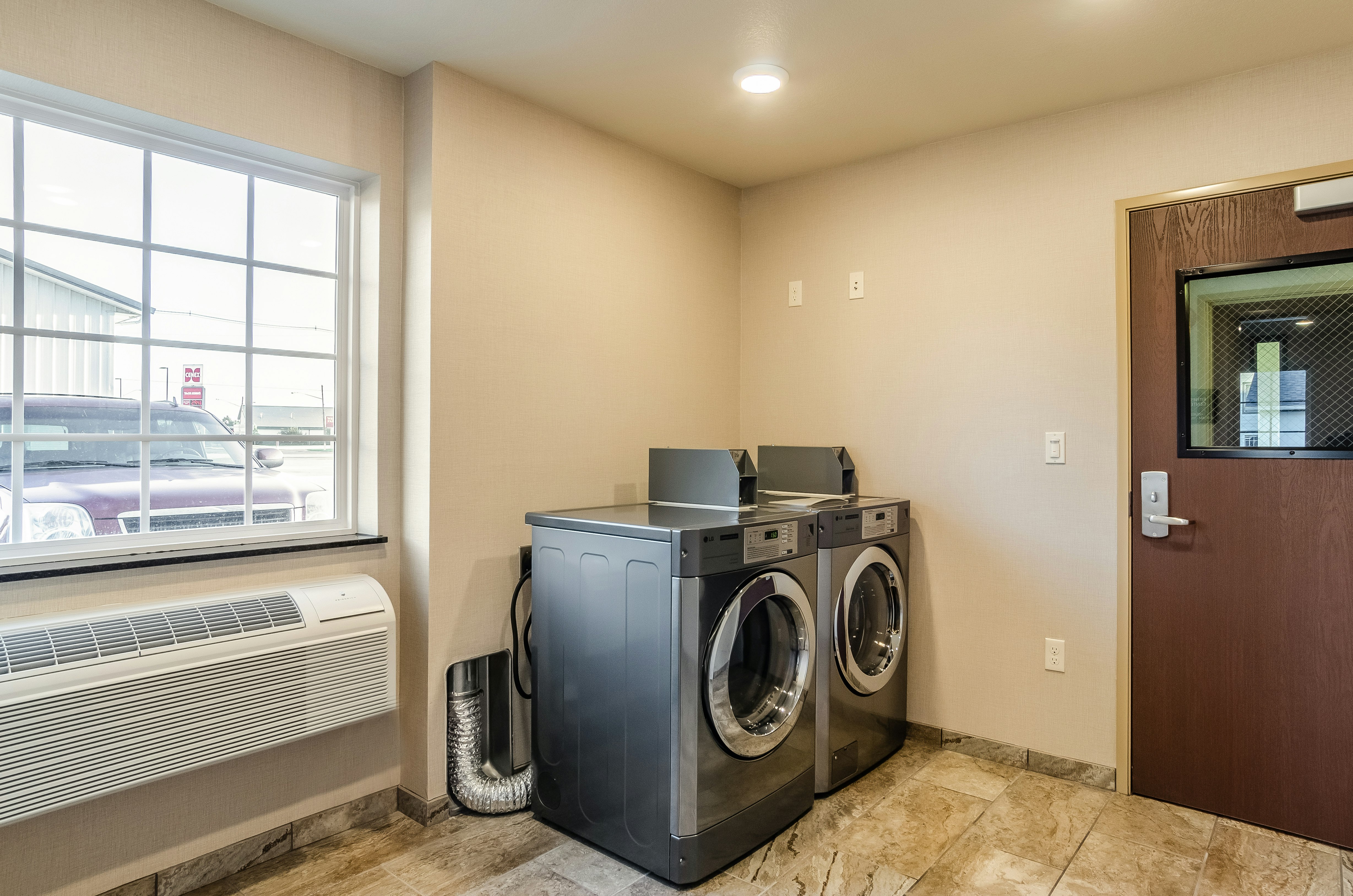 Cobblestone Inn & Suites - Bridgeport 14/24