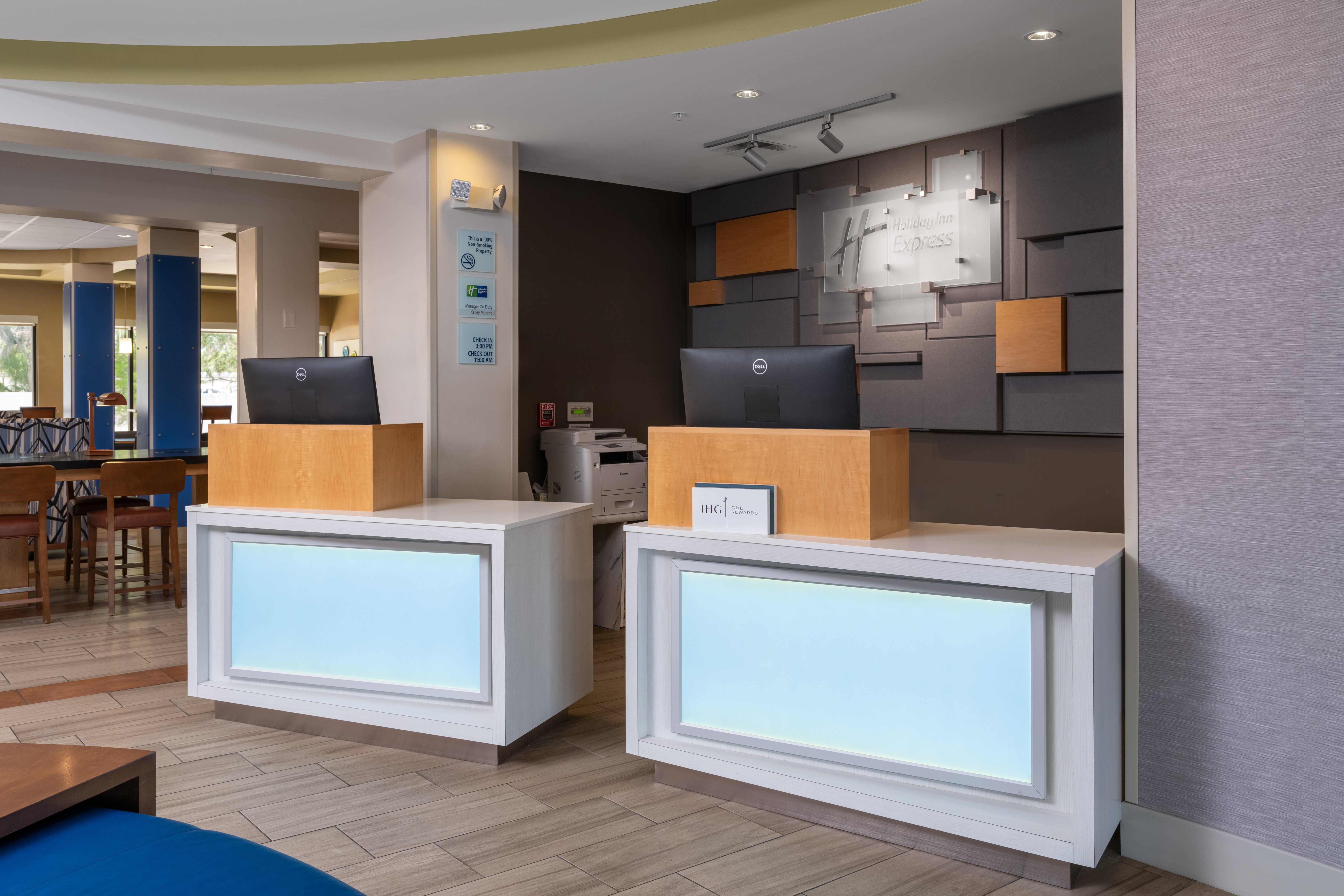 Holiday Inn Express And Suites Lakeland South 7/50