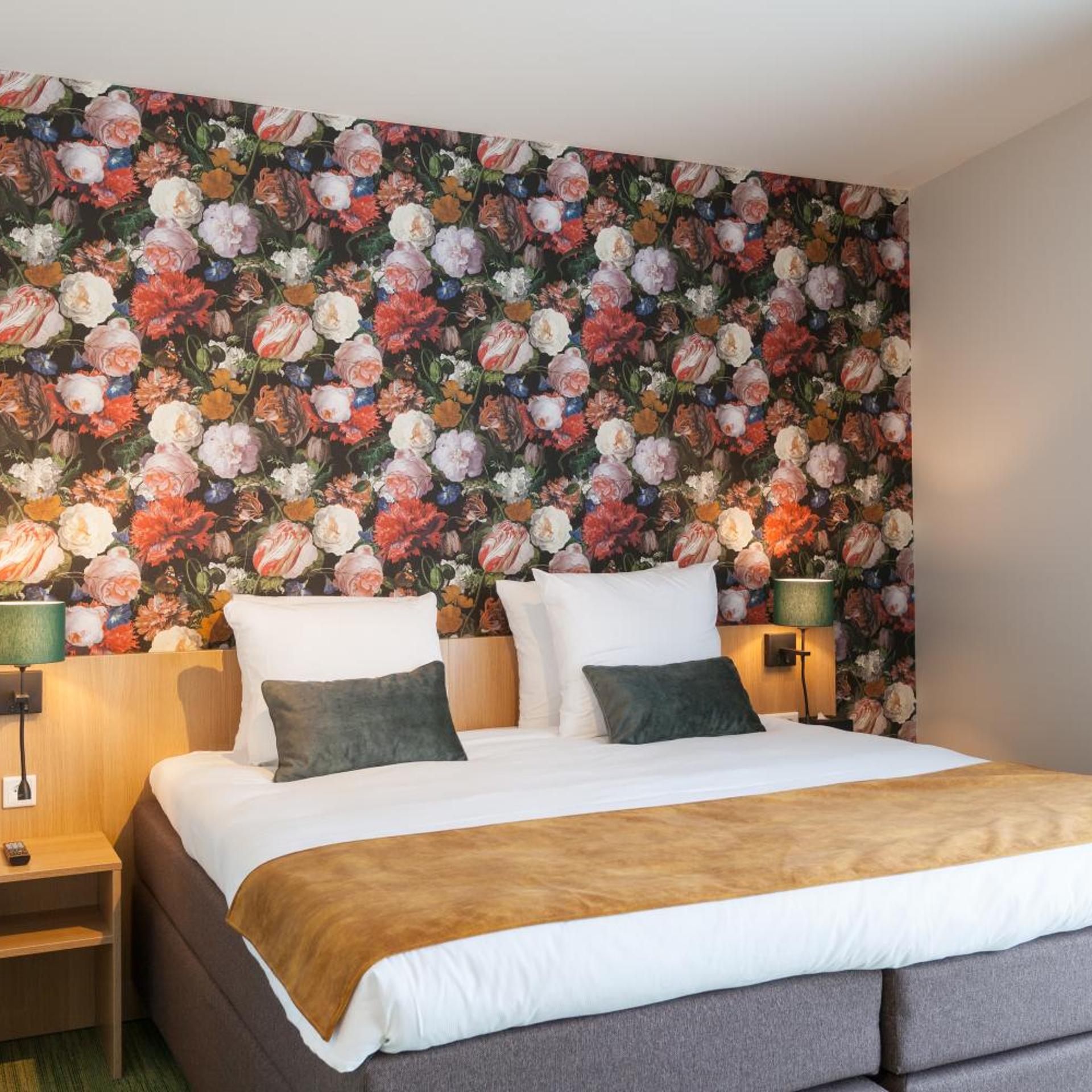 2 Rooms, Family, Twin Beds, King Bed