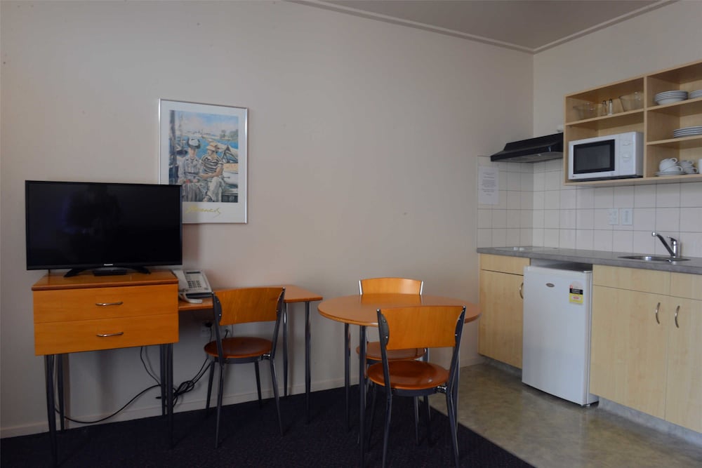 Victoria Court Motor Lodge 32/60