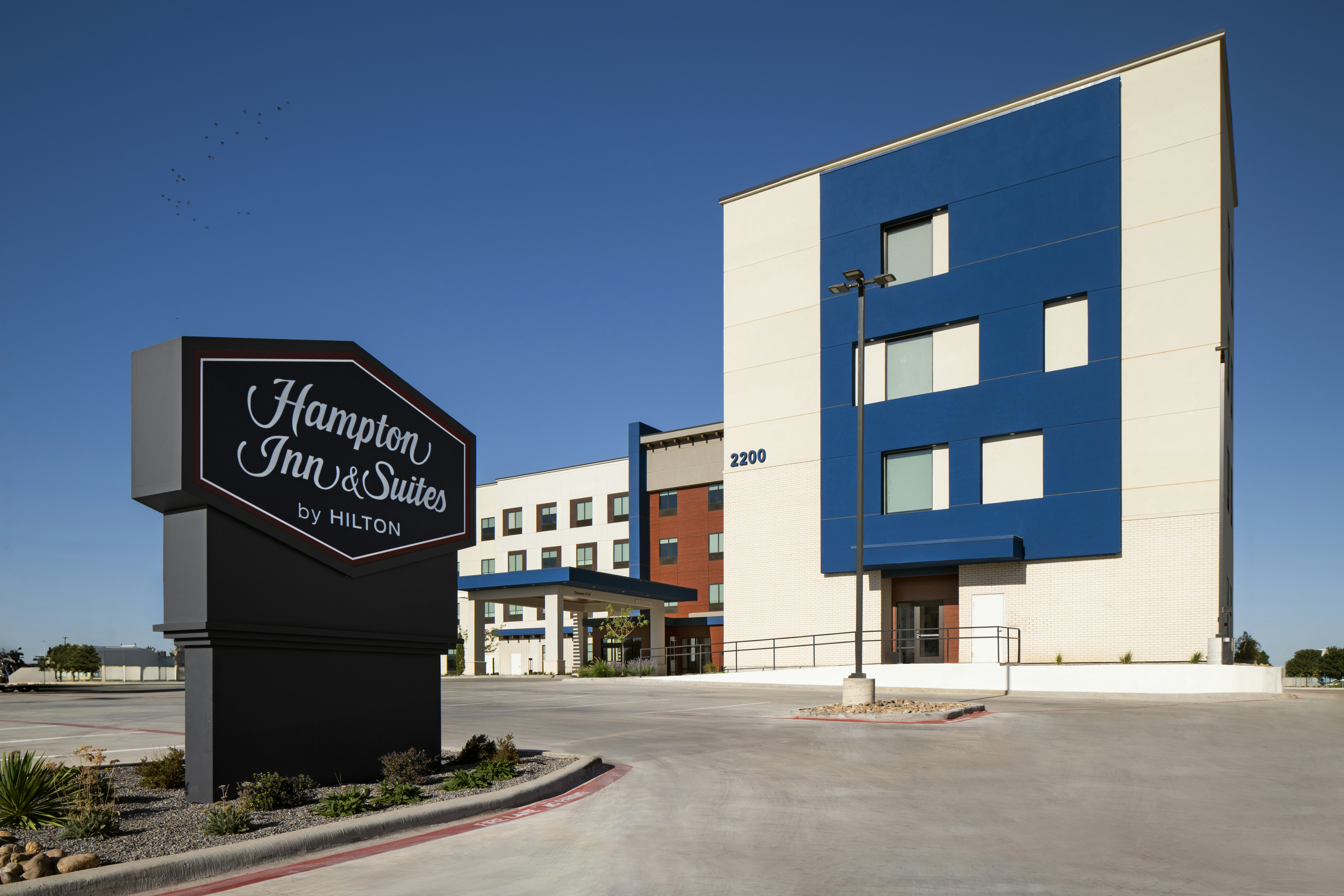 Hampton Inn and Suites Amarillo West, TX 37/42