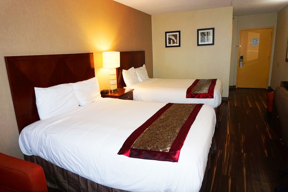 The Floral Park Motor Lodge 21/56