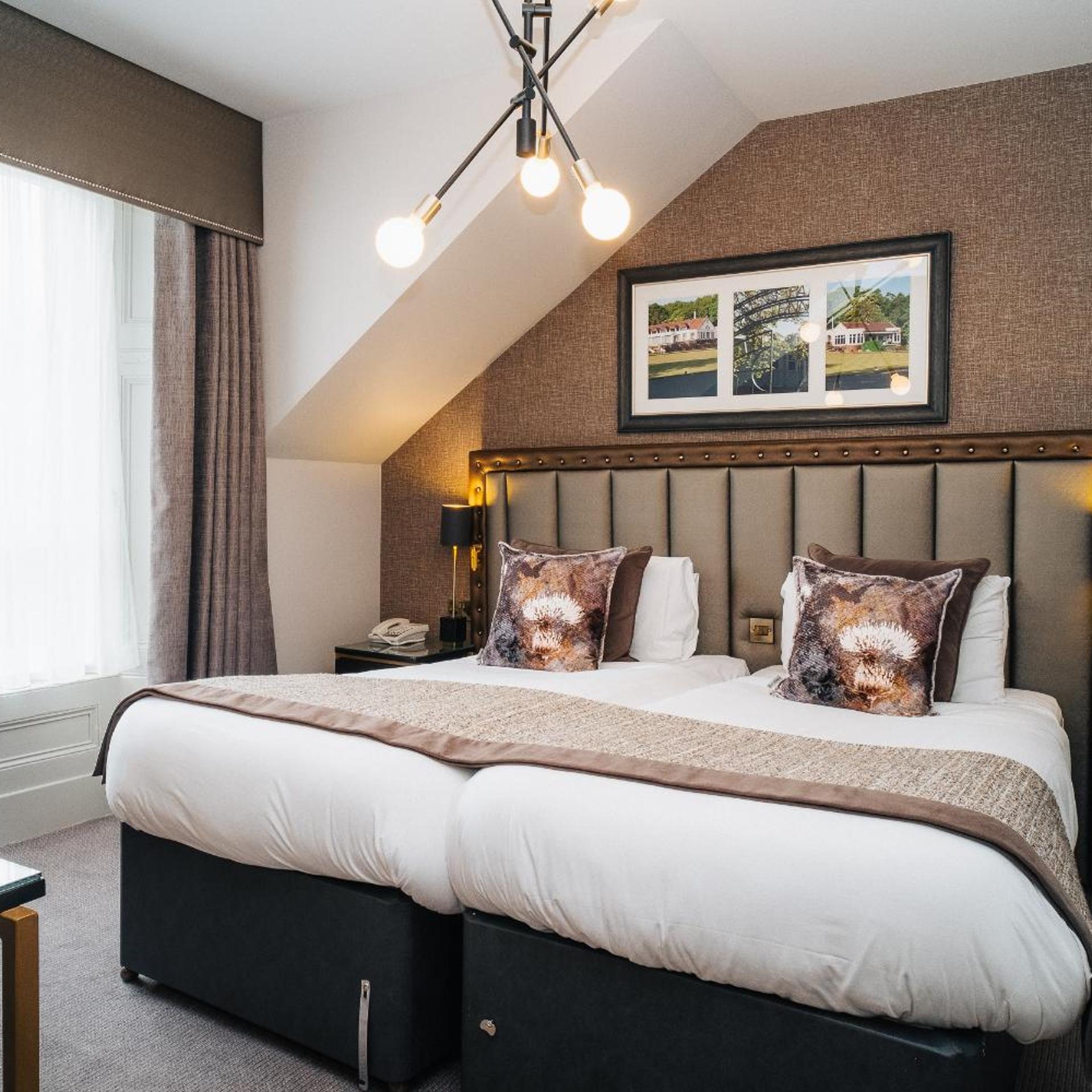 CLASSIC, TWIN BEDS