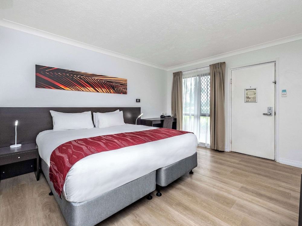 SUPERIOR, KING BED