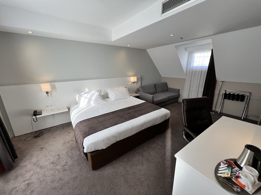 Holiday Inn Paris Auteuil 8/45