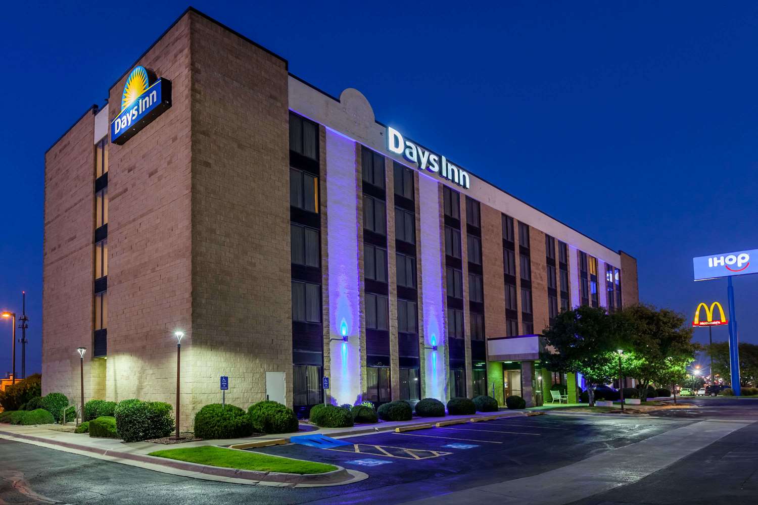 Days Inn by Wyndham Amarillo East 6/33