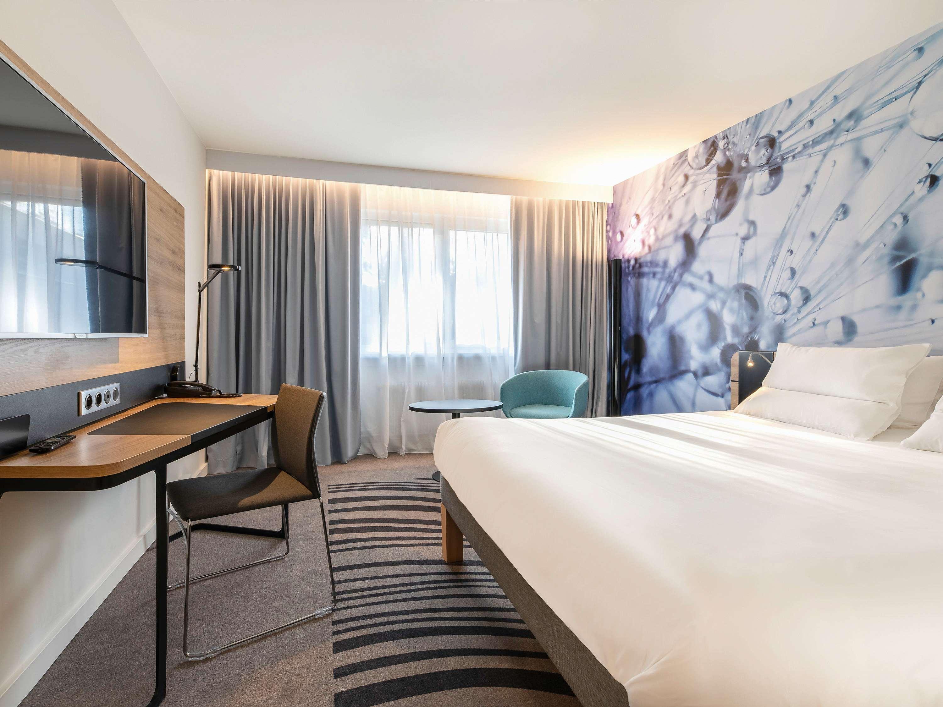 COMFORTABLE, EXECUTIVE, DOUBLE BED