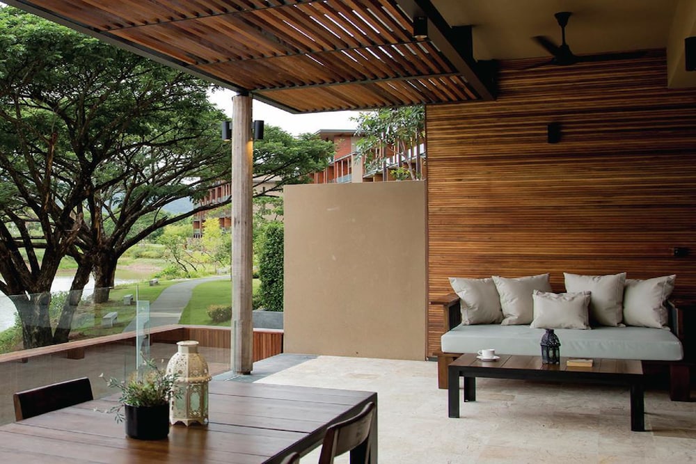 Atta Lakeside Resort Suite 65/81