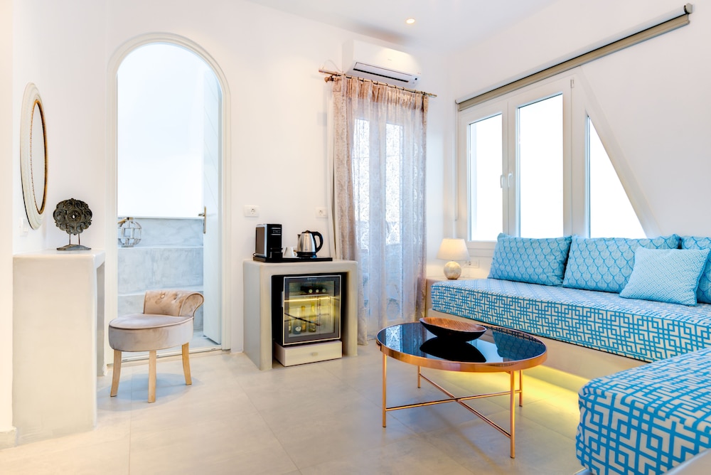 Emerald Collection Suites 26/44