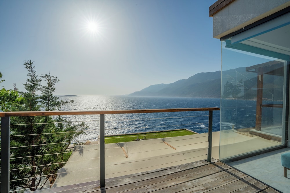 Mandalina Luxury Suites 38/50