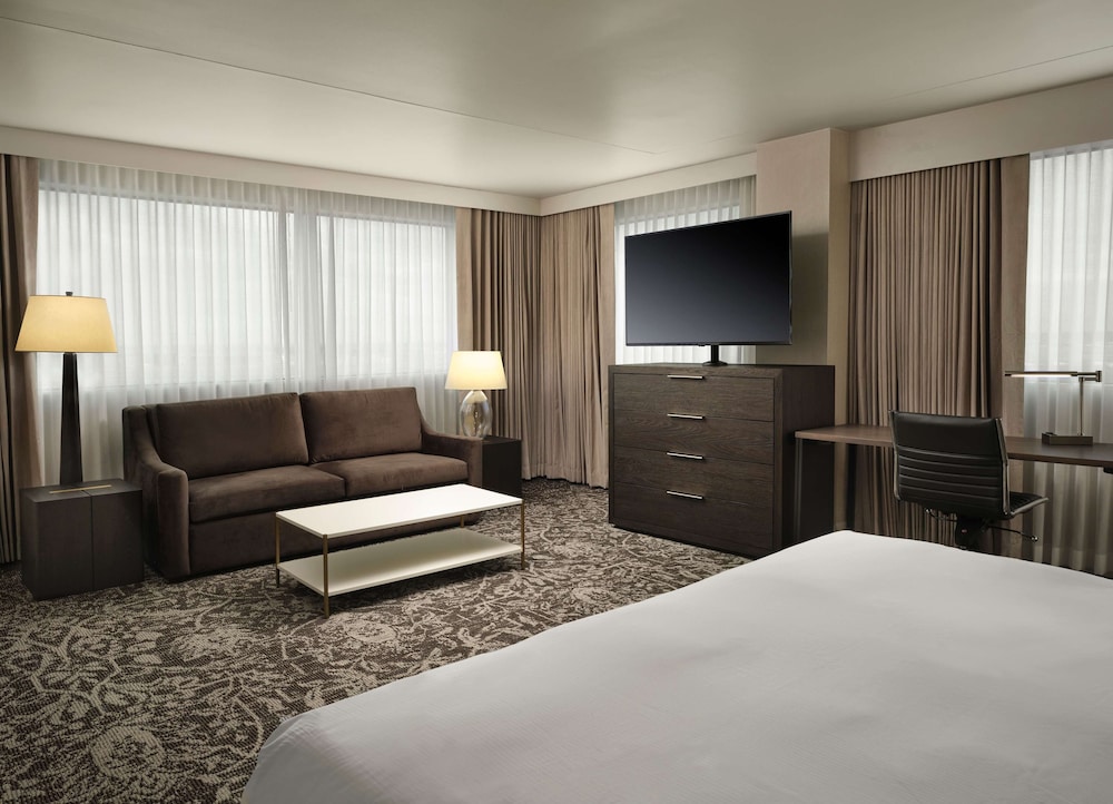 Hilton Atlanta Airport 22/70