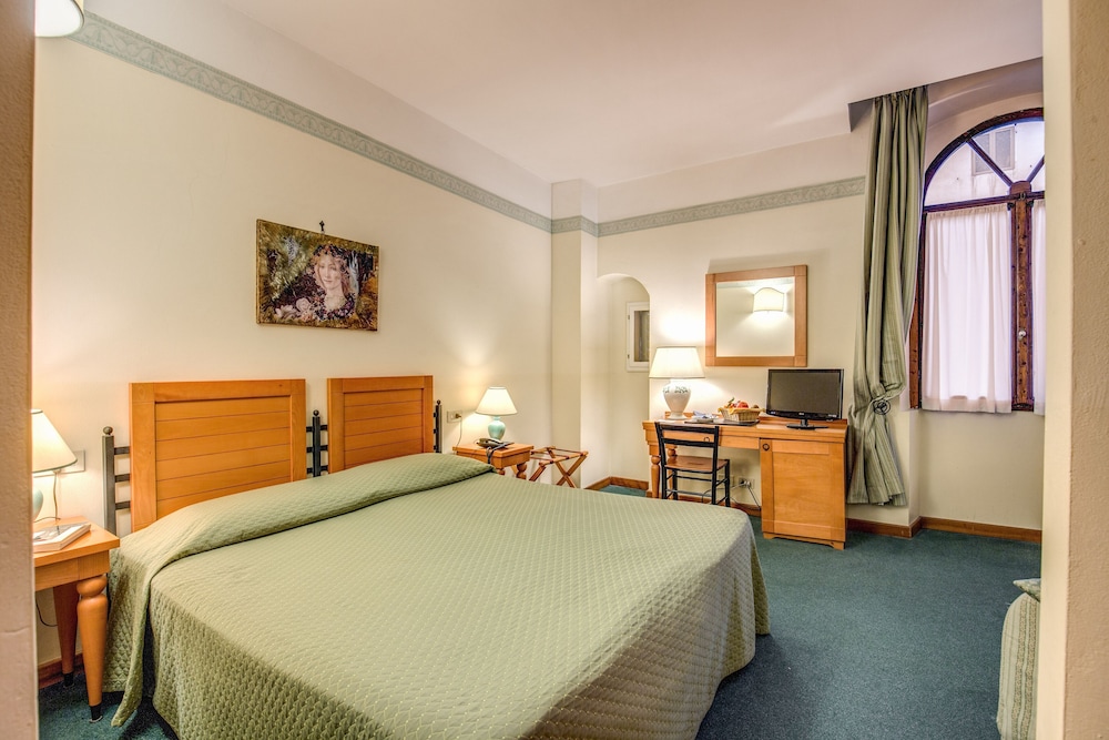 Hotel Botticelli 17/64