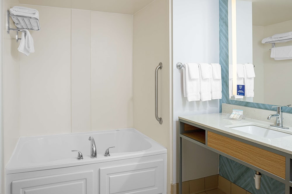 Hilton Garden Inn Fredericksburg 8/56