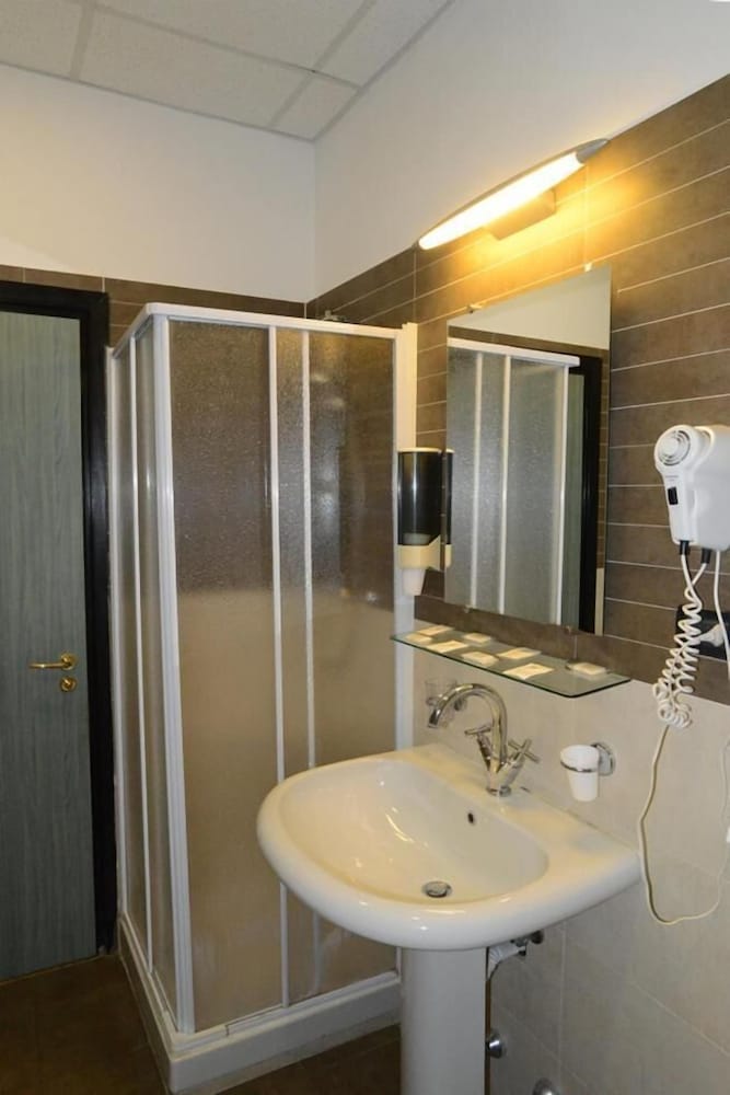 HOTEL GALLES 27/31