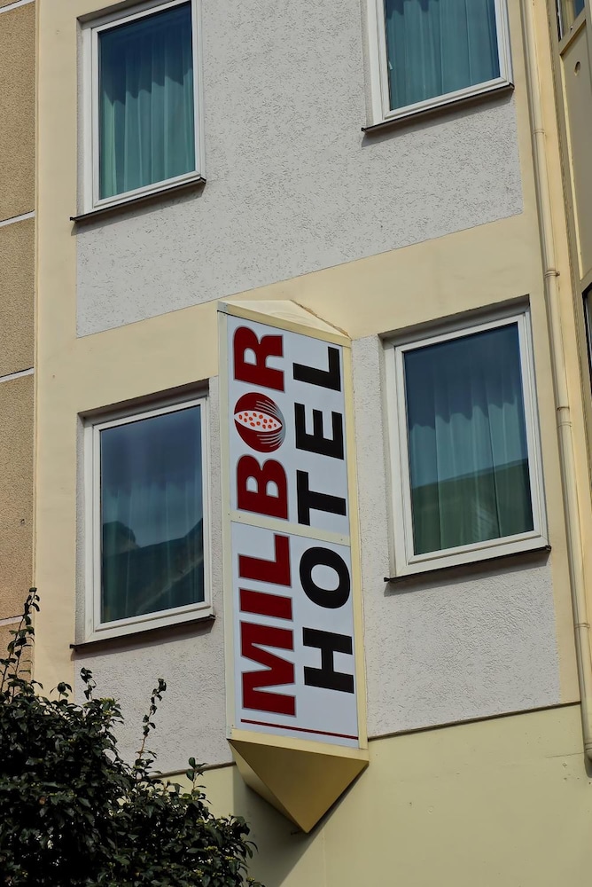 Milbor Hotel 30/30