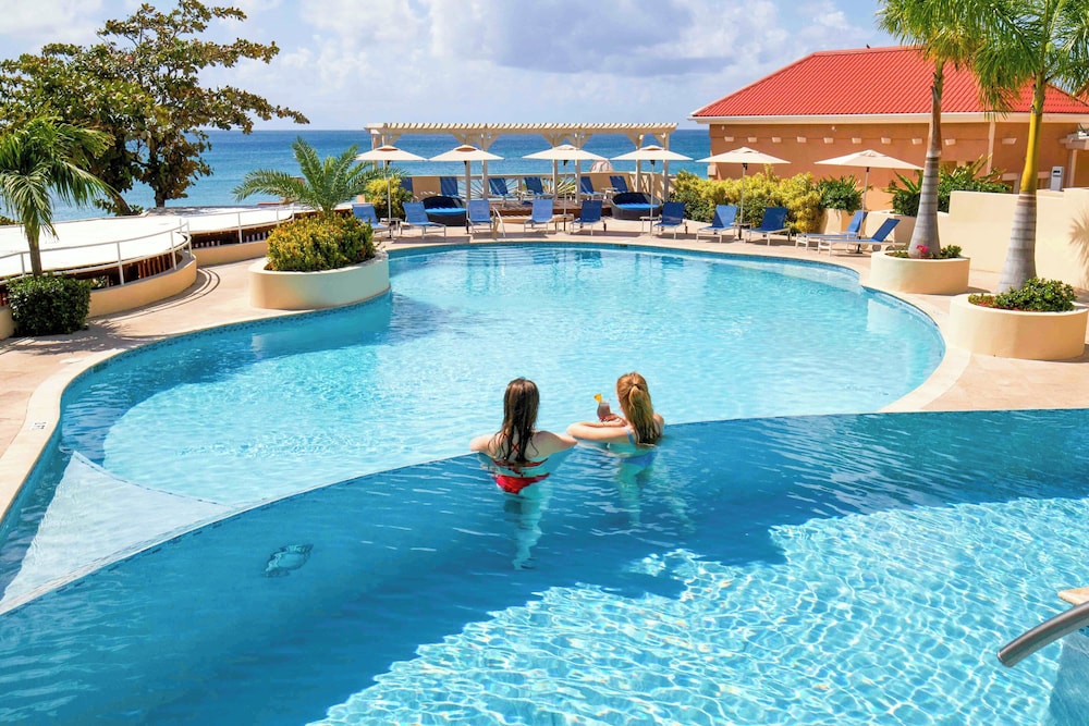 Divi Little Bay Beach Resort 39/50