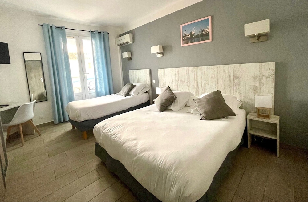 Hotel Les Palmiers En Camargue 14/50