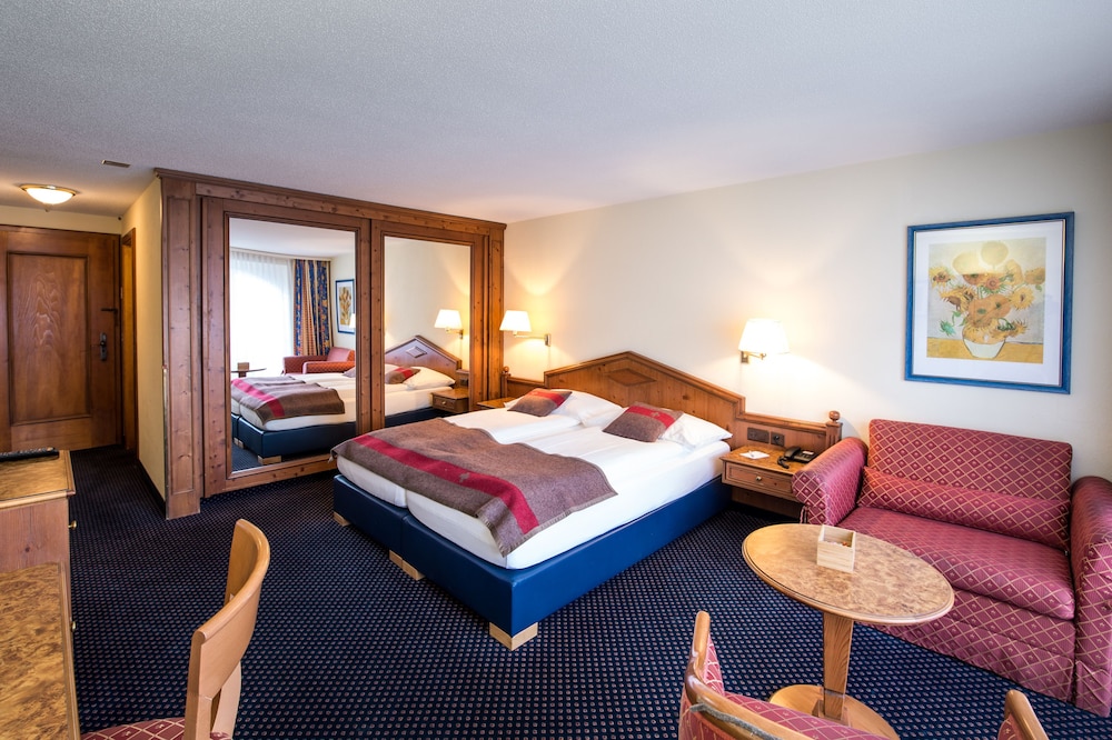 Hotel Butterfly 5/29