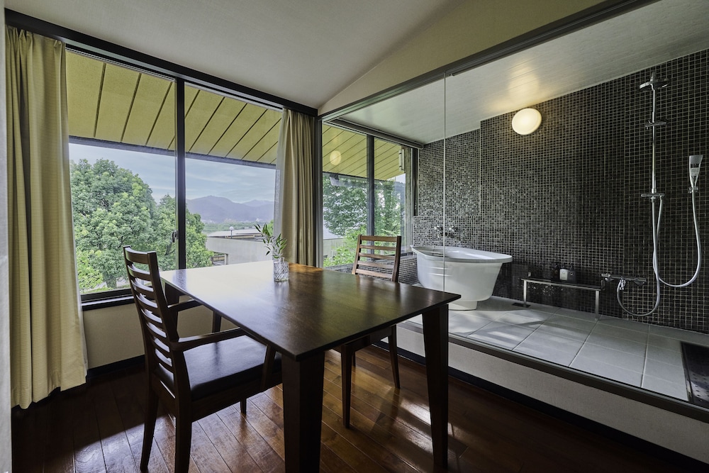 Nagaragawa Seiryu Hotel (Ex Harmonie Terrasse) 11/43