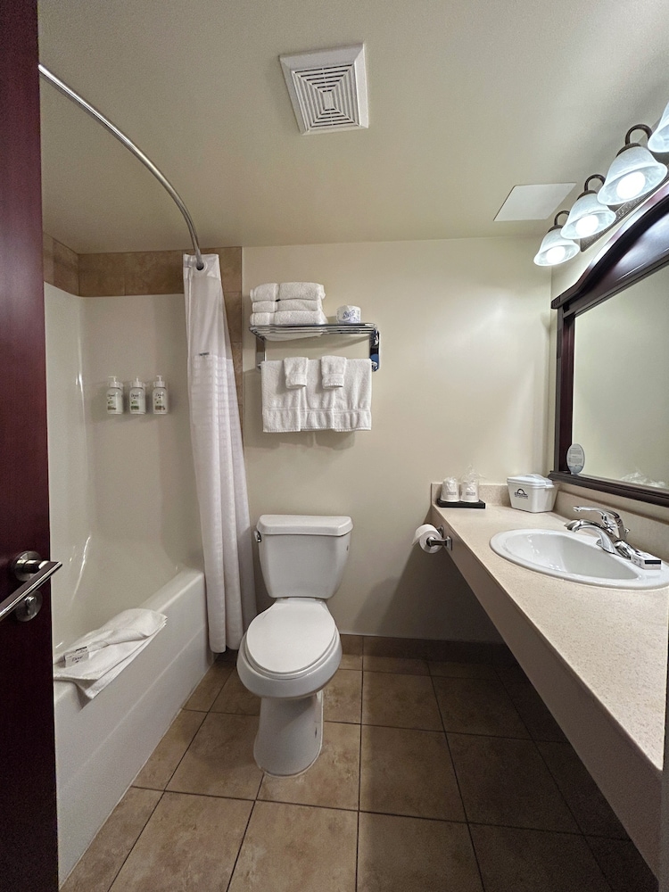 Days Inn by Wyndham Athabasca 36/40