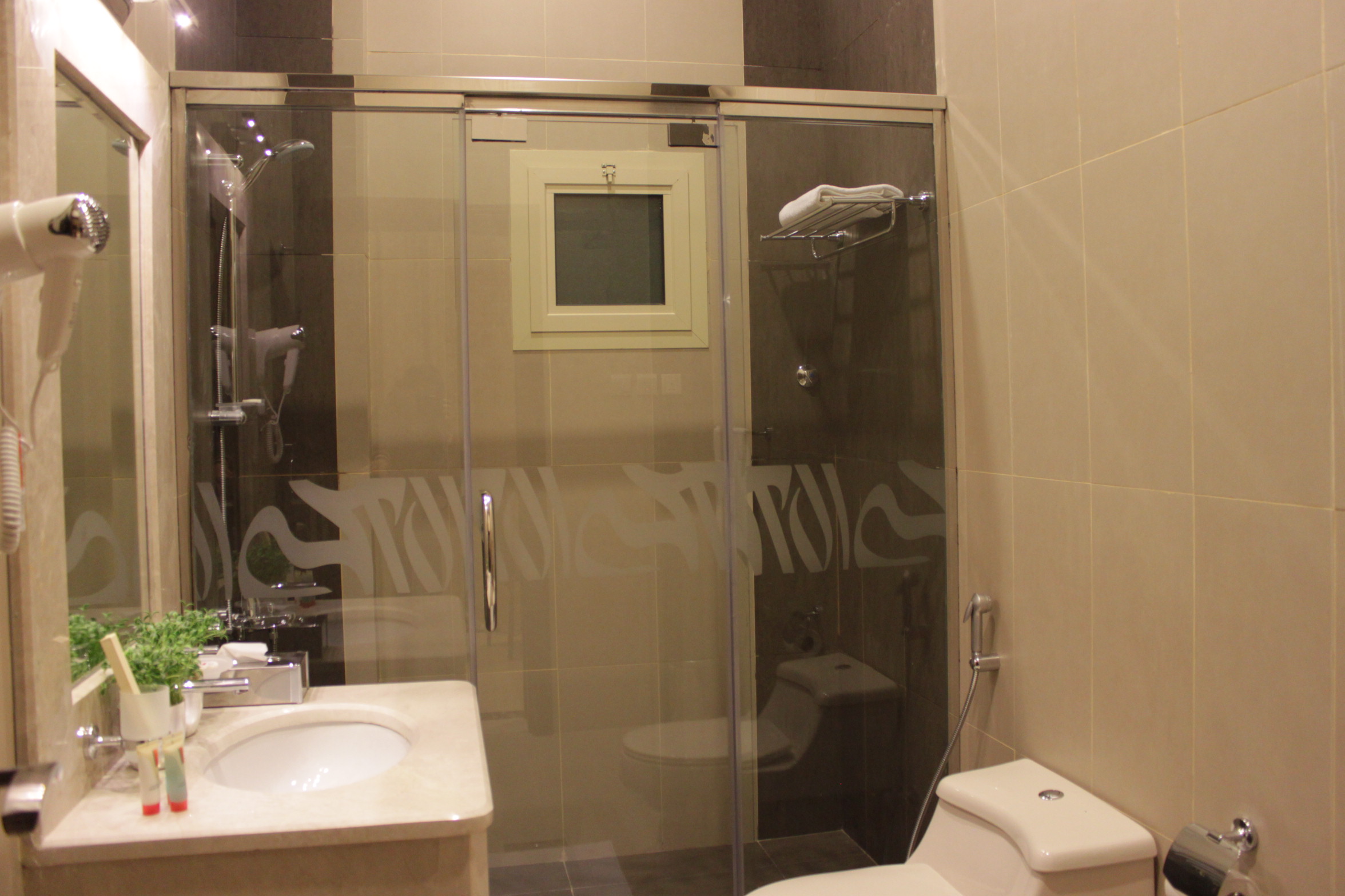 2 Bedrooms, Apartment