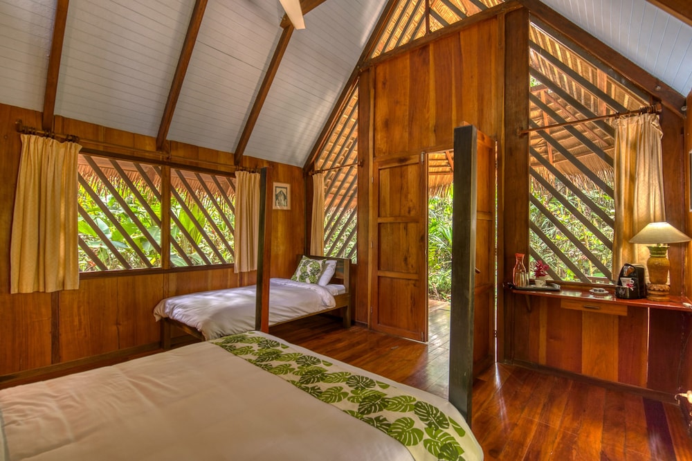 Shawanda Lodge 30/50